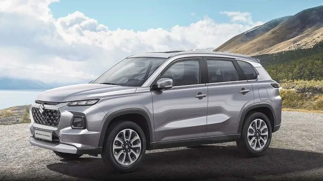 Perbandingan Suzuki Grand Vitara vs Kompetitor: Mengapa Warga Jember Memilihnya?